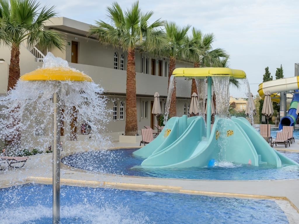 pools-outdoor-childrens-pool