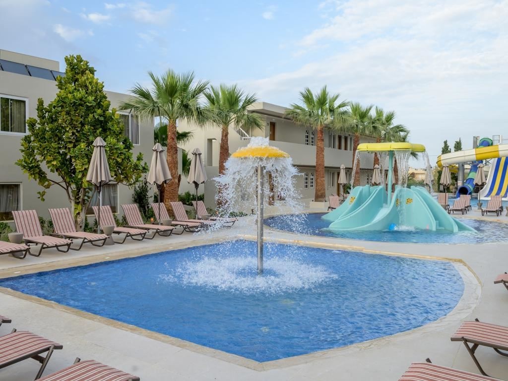 pools-outdoor-childrens-pool