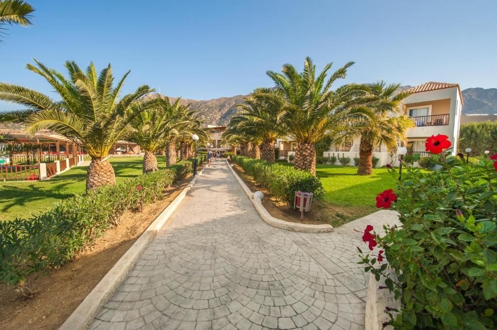 rooms-room-twin-balcony