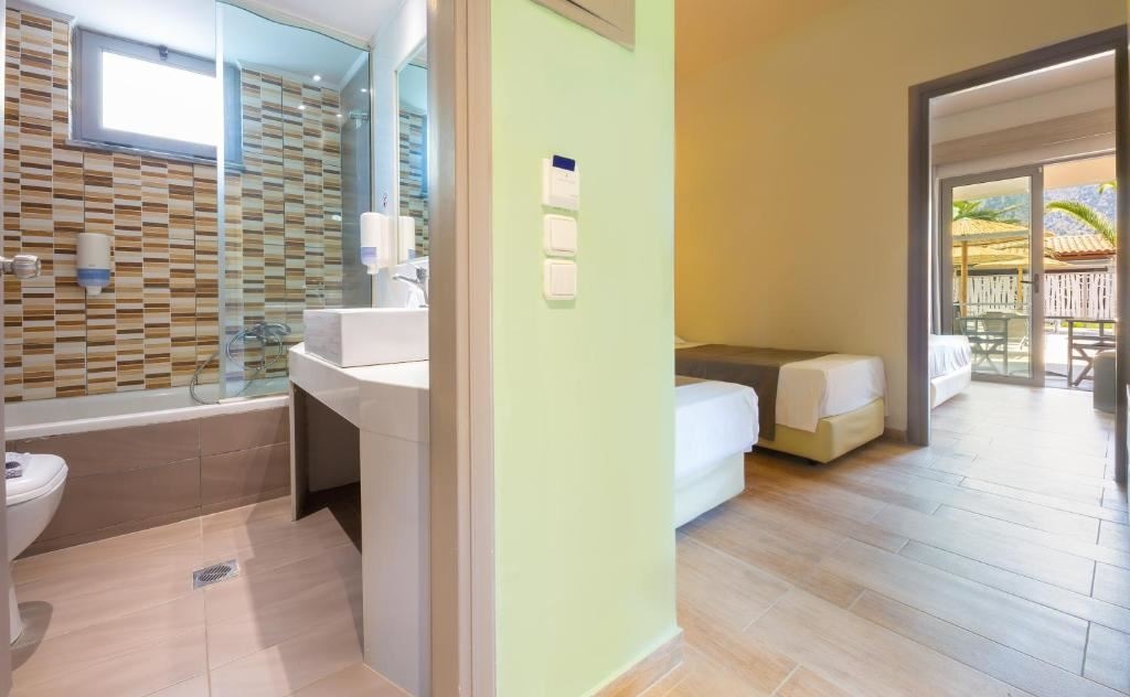 rooms-suite-balcony-or-terrace-adults-only