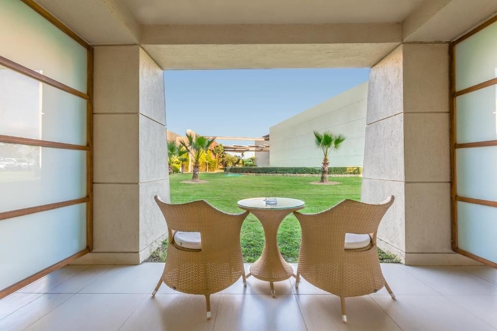 rooms-room-family-1-bedroom