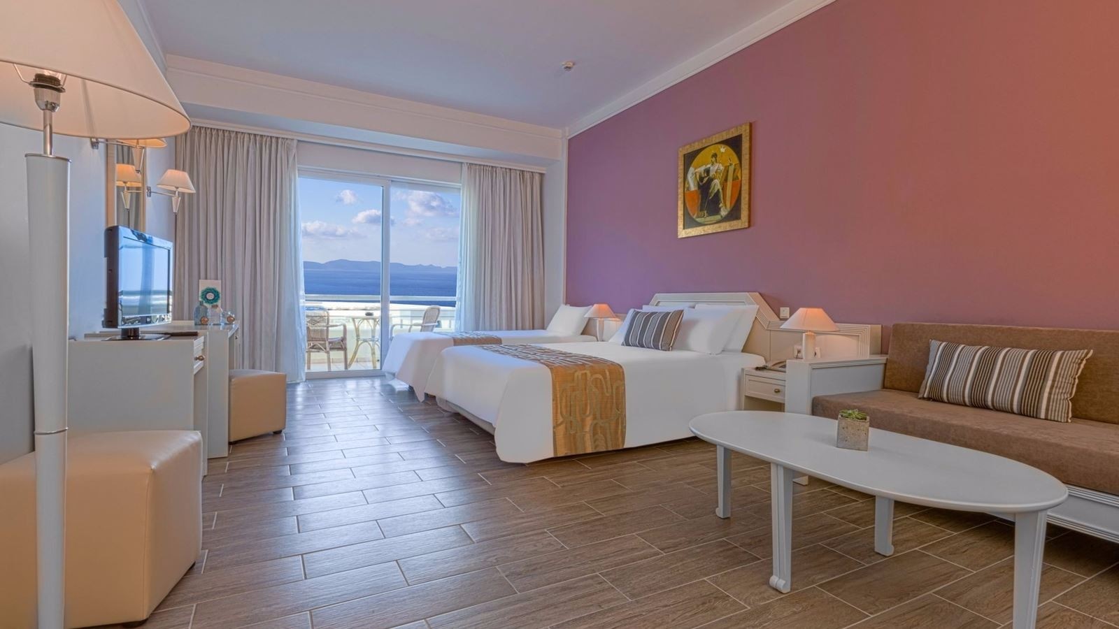 rooms-renovated-junior-suite-side-sea-view