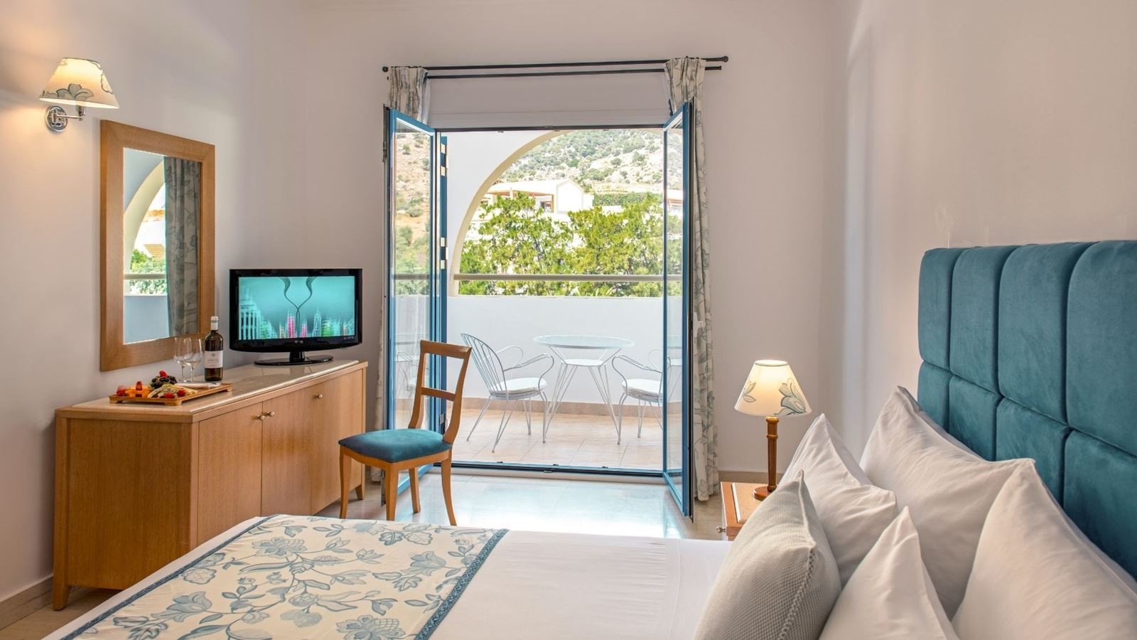 rooms-twin-garden-view