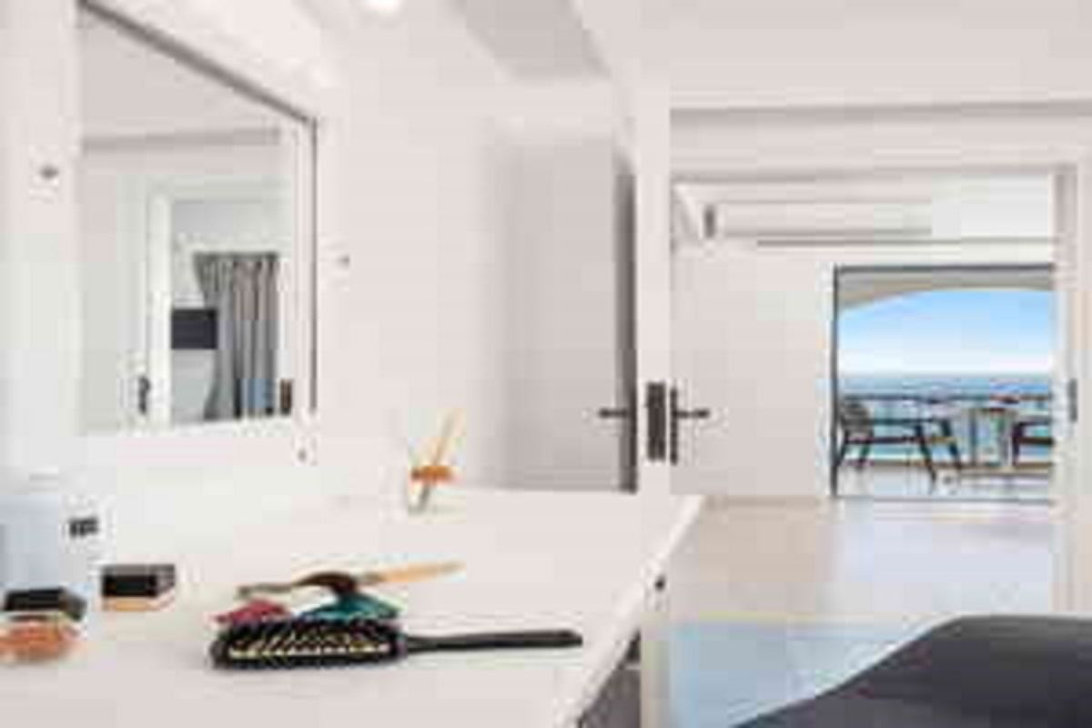 rooms-apartment-1-bedroom-seaview-balcony-or-terrace