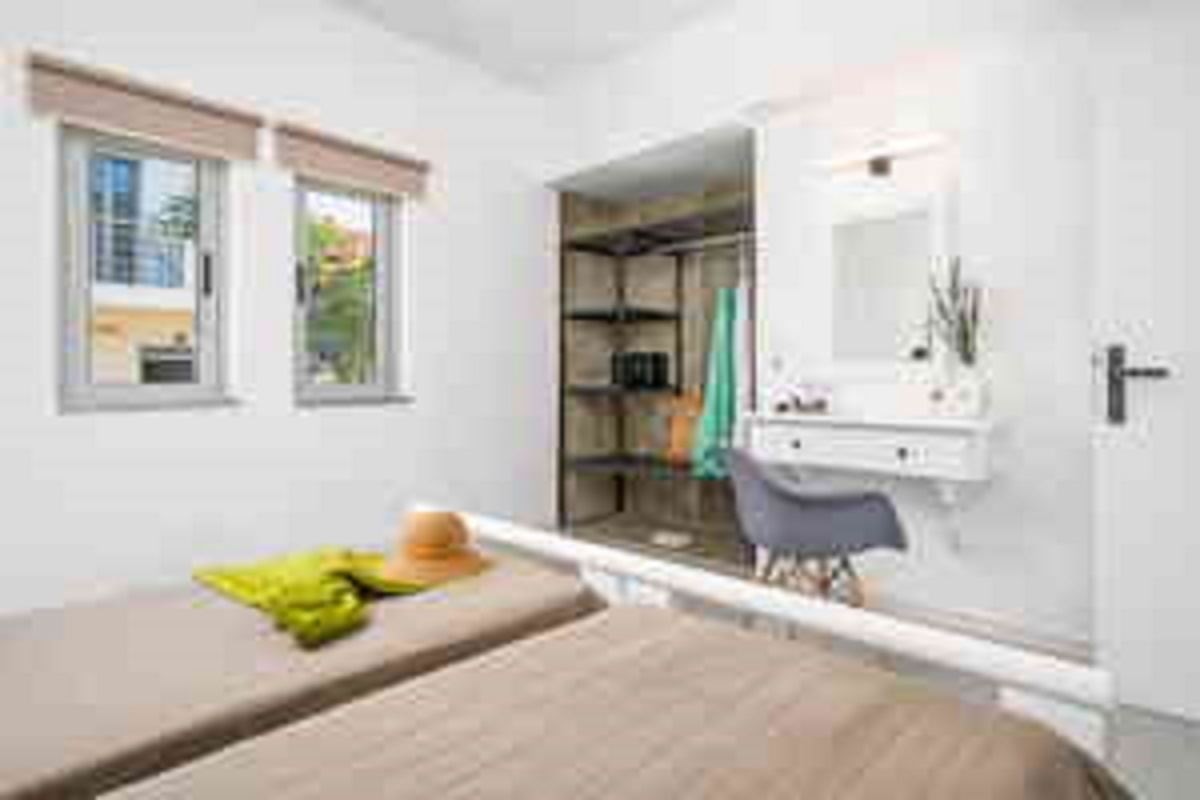 rooms-apartment-1-bedroom-seaview-balcony-or-terrace