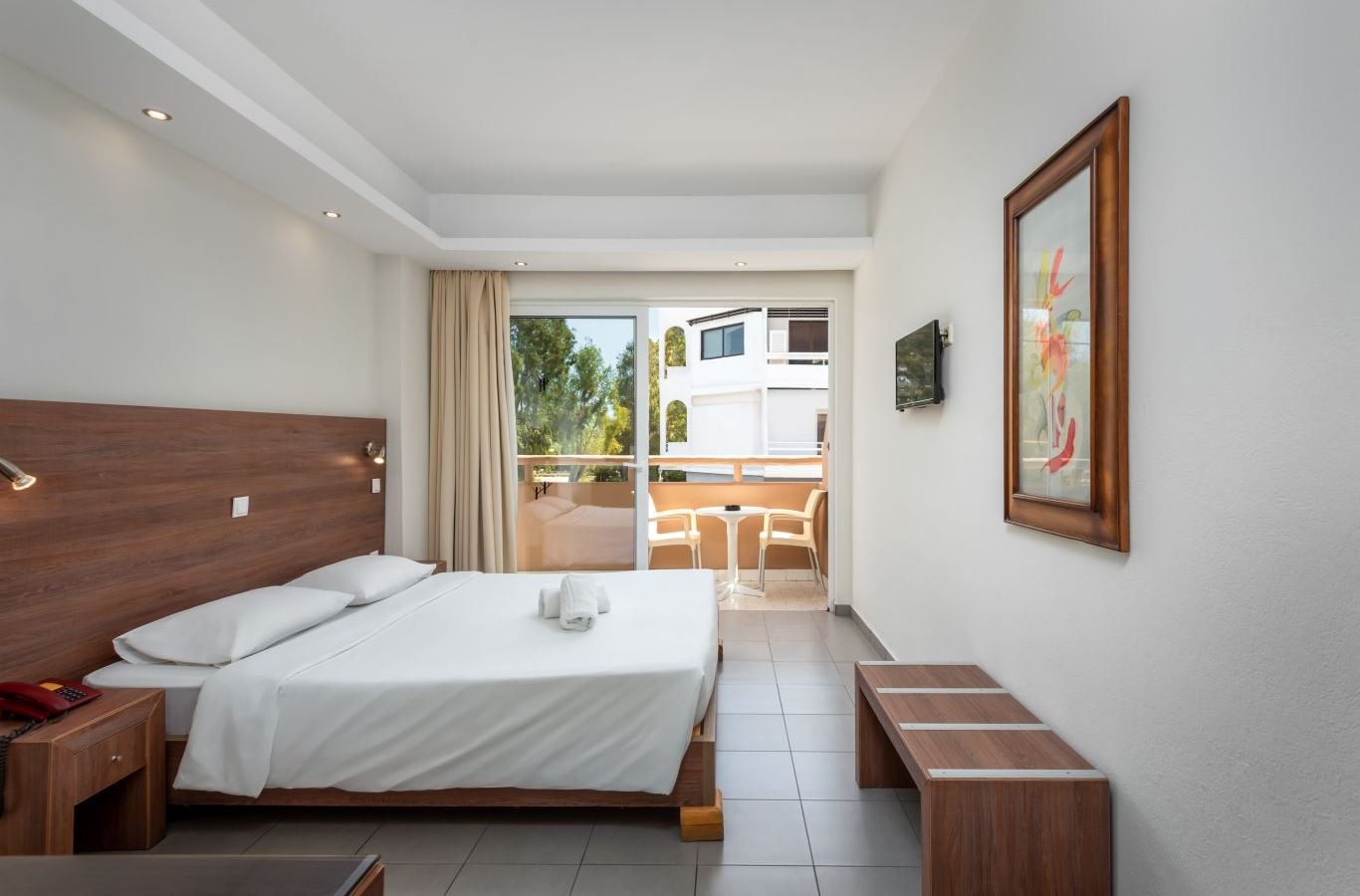 rooms-classic-room-single-use-city-view