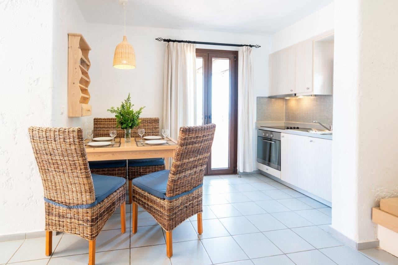 rooms-one-bedroom-traditional-apartment