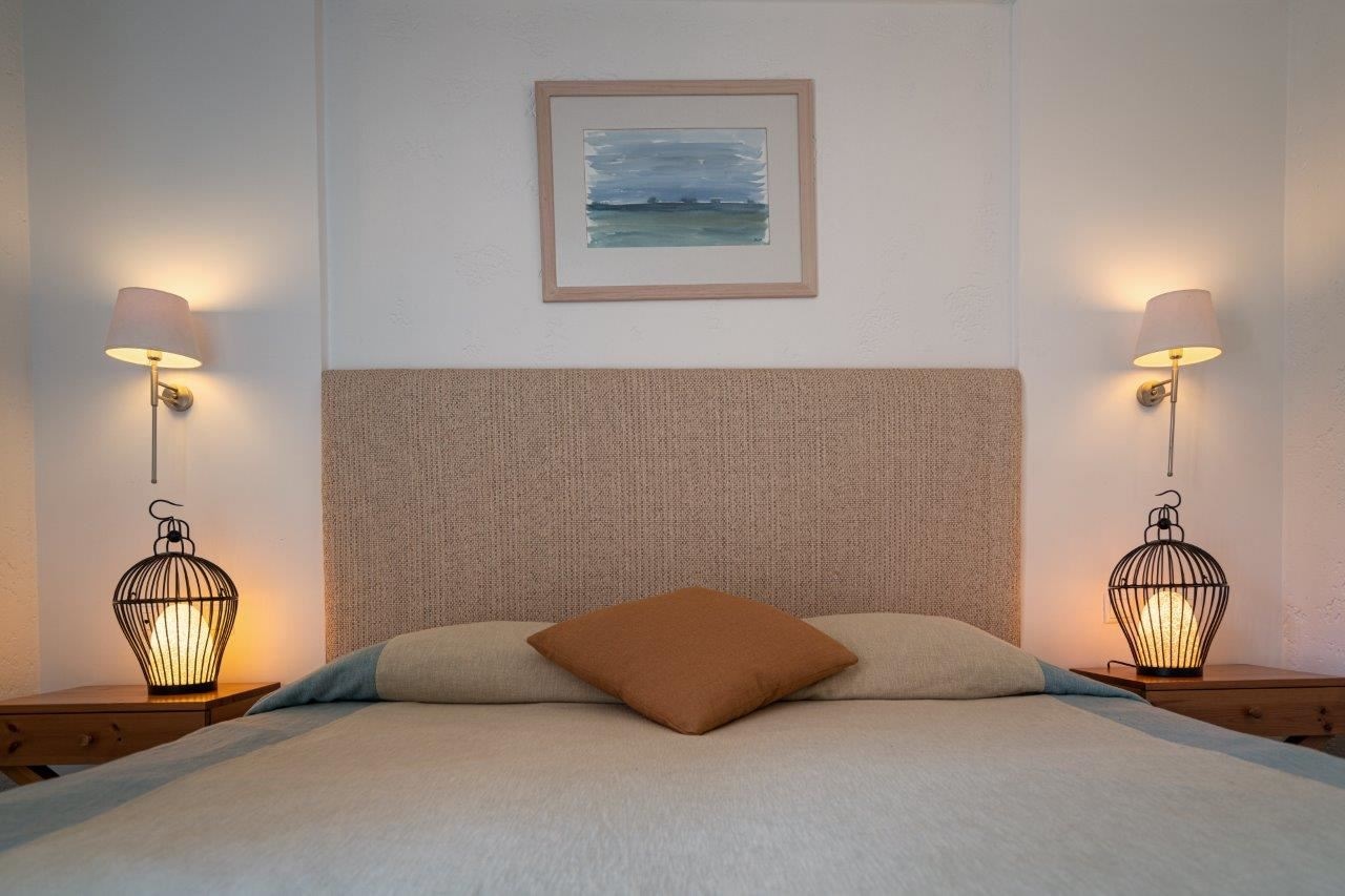 rooms-one-bedroom-traditional-apartment-for-triple