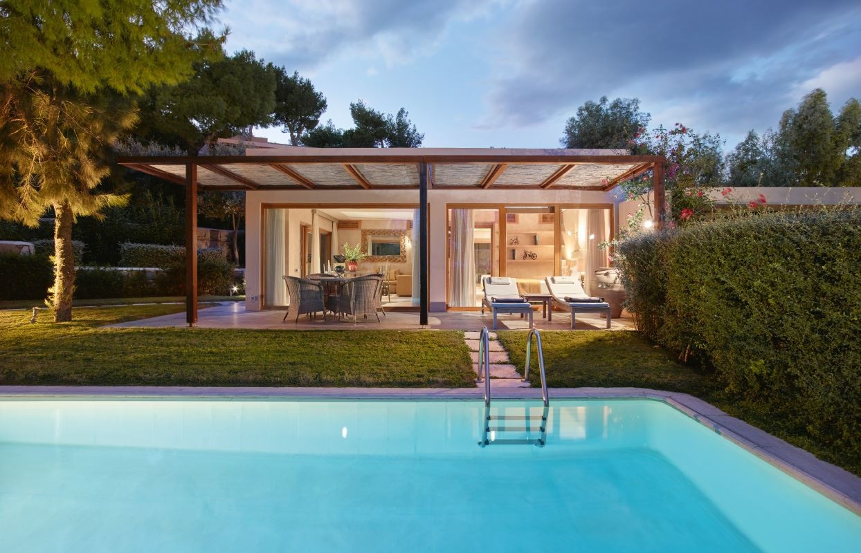 rooms-deluxe-family-villa-with-private-pool