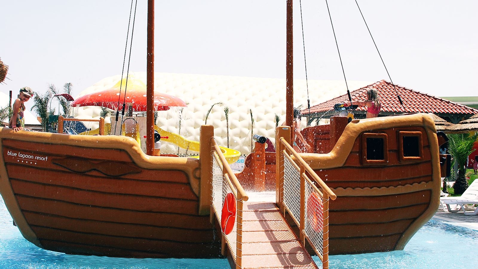 pools-outdoor-childrens-pool