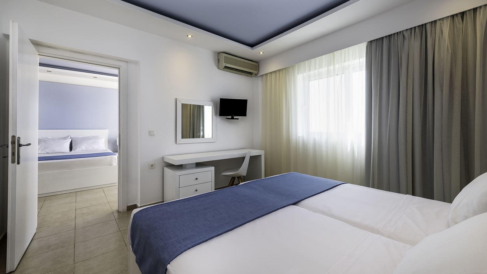 rooms-superior-family-sea-side-view-2-bedrooms