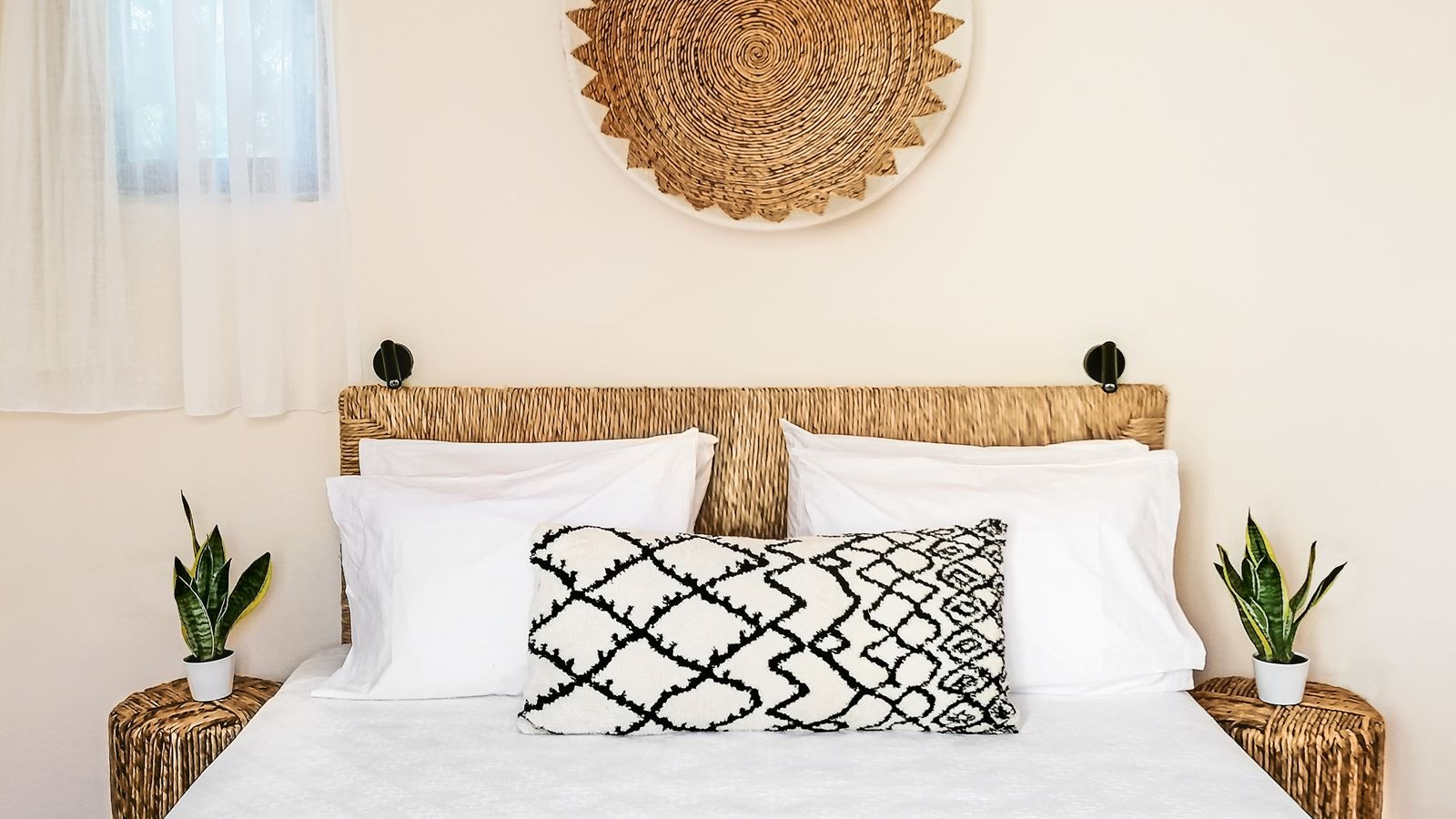 rooms-casa-veranda-fields-view