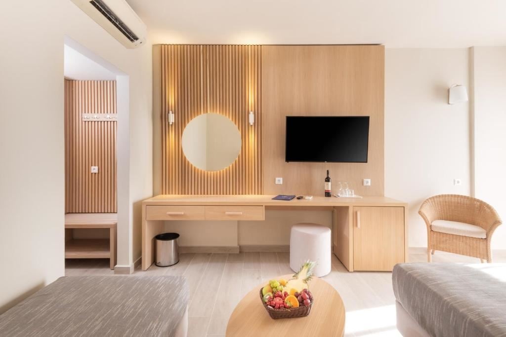 rooms-standard-room-side-sea-view-balcony-or-terrace