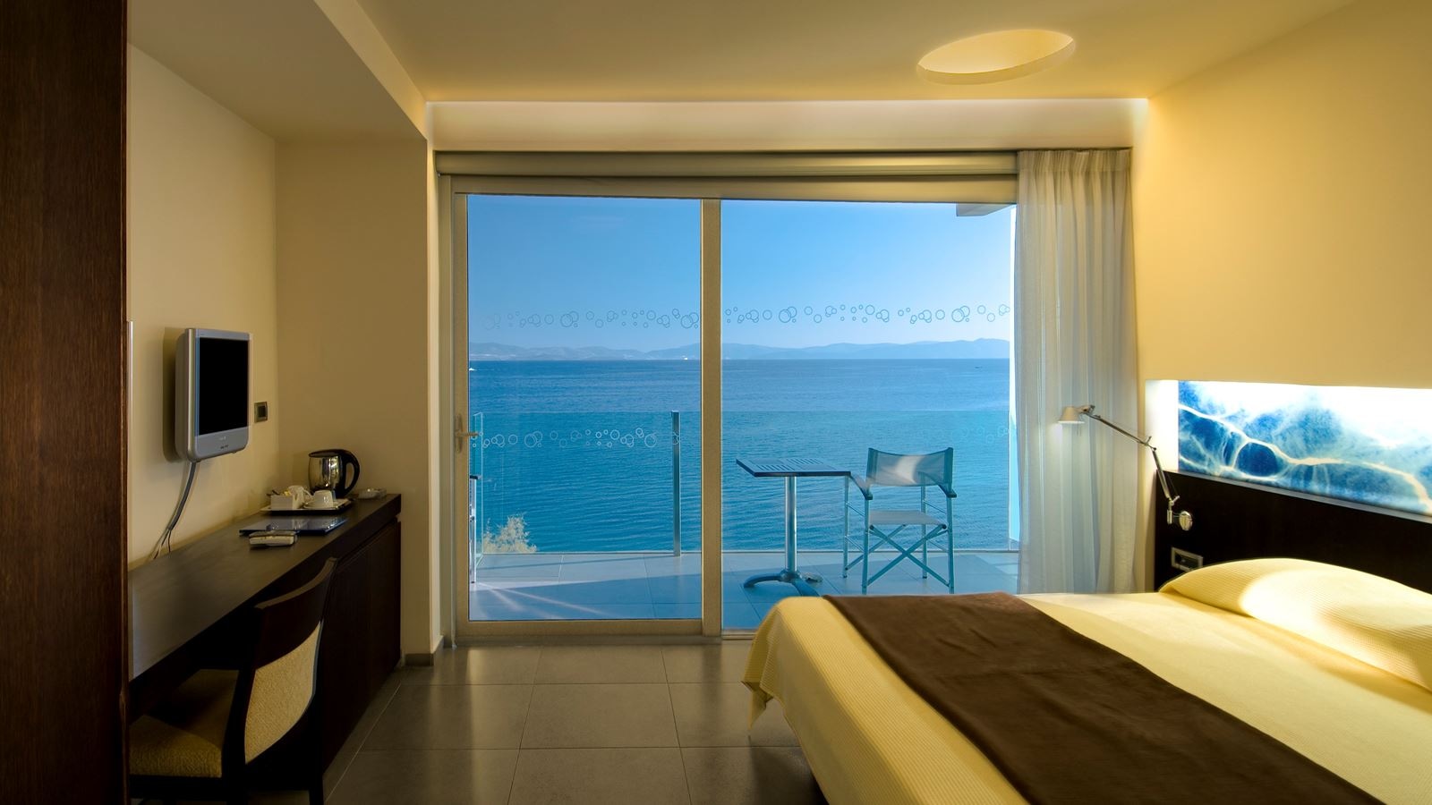 rooms-double-room-balcony