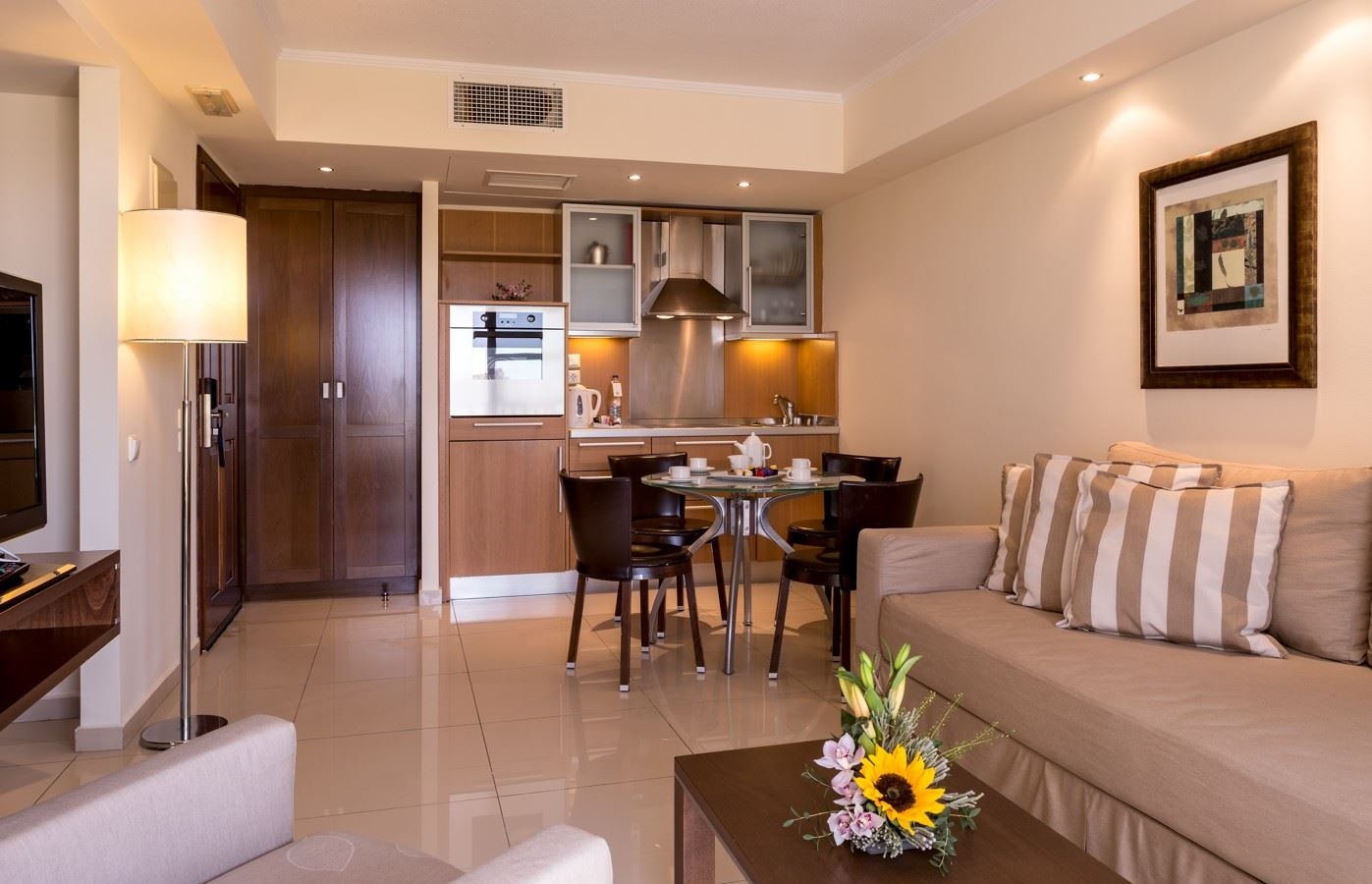 rooms-superior-apartment-1-bedroom-1st-row-seafront-balcony-or-terrace