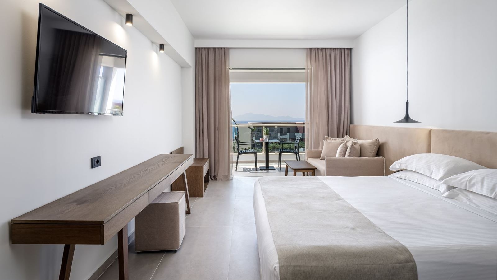 rooms-standard-double-room-sea-view-balcony