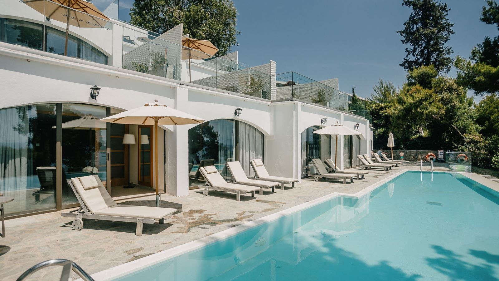 rooms-superior-bungalow-sea-view-with-sharing-pool