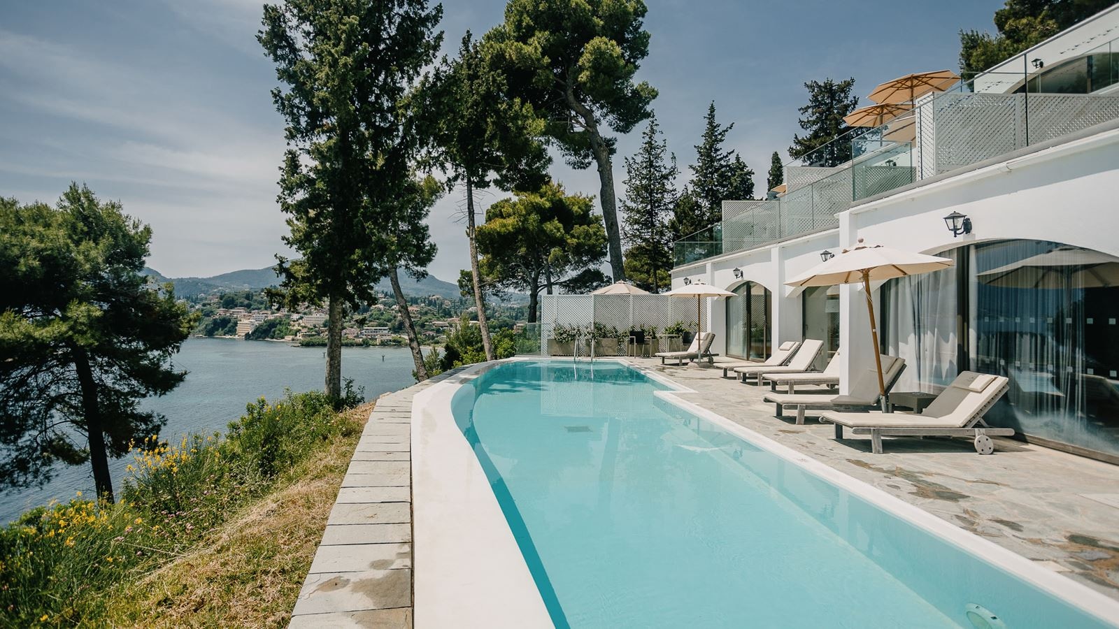 rooms-superior-bungalow-sea-view-with-sharing-pool