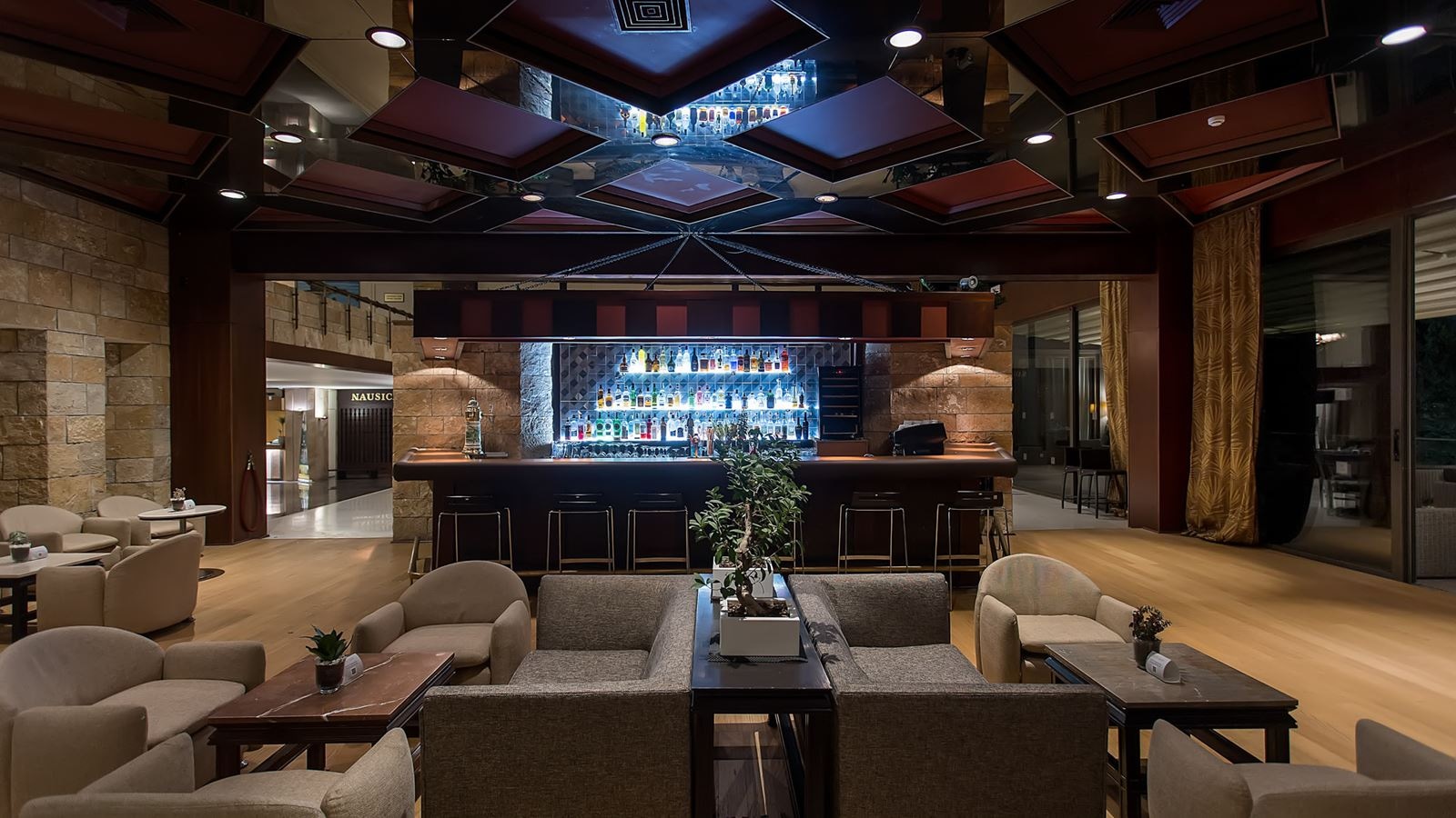 restaurants-kefi-lobby-bar