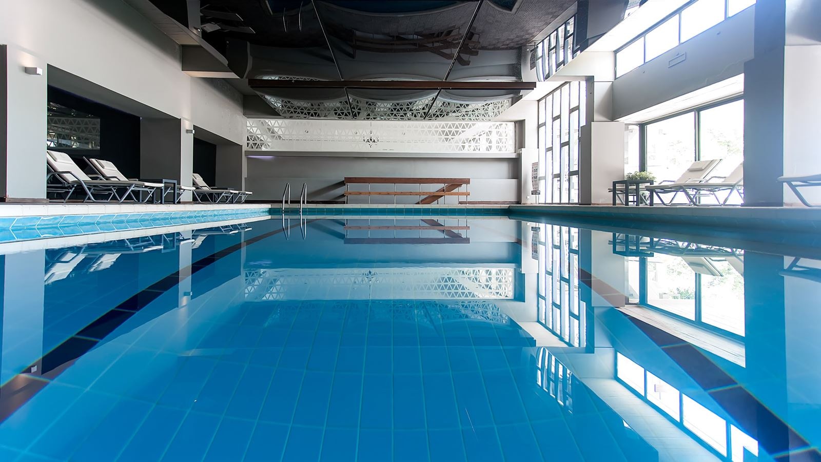 pools-indoor-pool