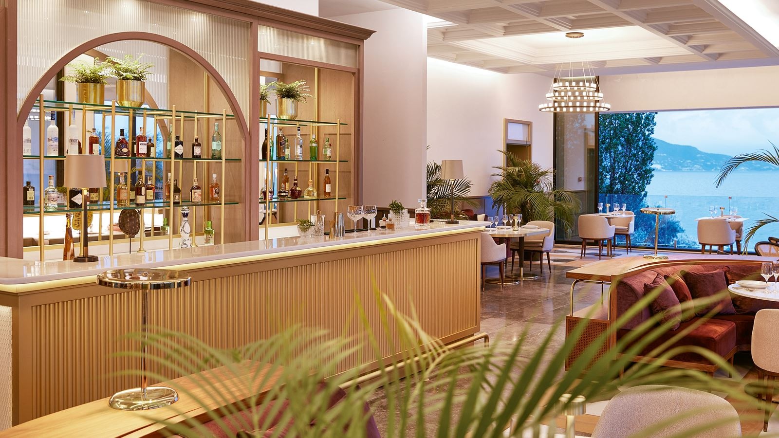 restaurants-merlins-asian--latin-american-restaurant-bar-adults