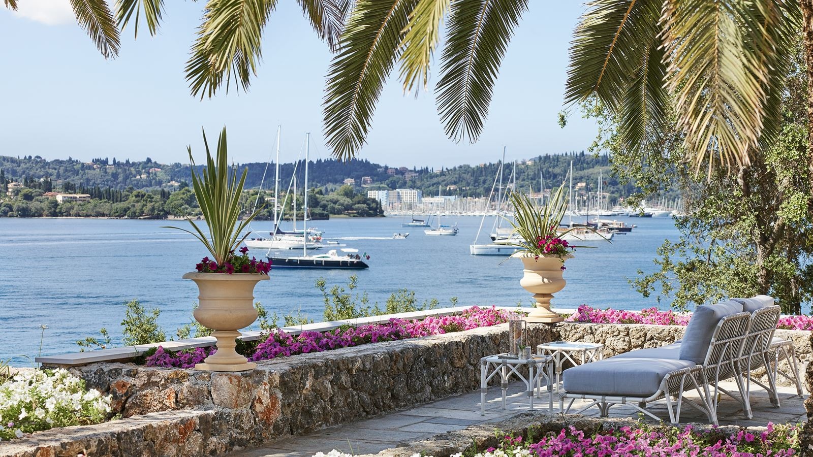 bars-odysseas-cocktail-terrace