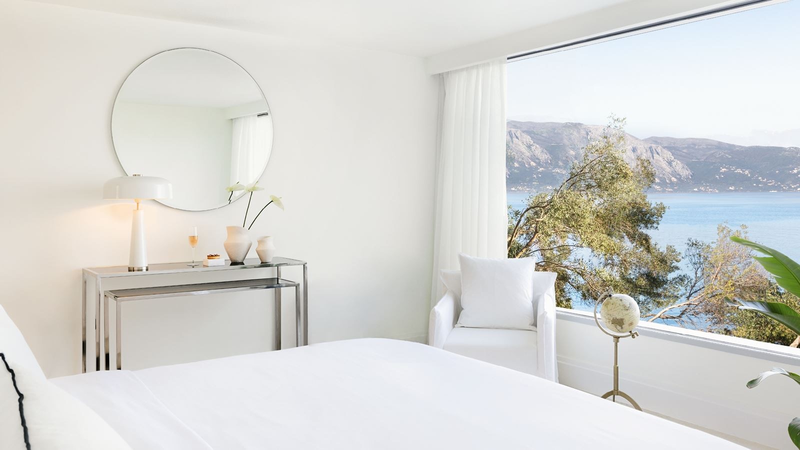 rooms-maisonette-on-the-rocs-waterfront