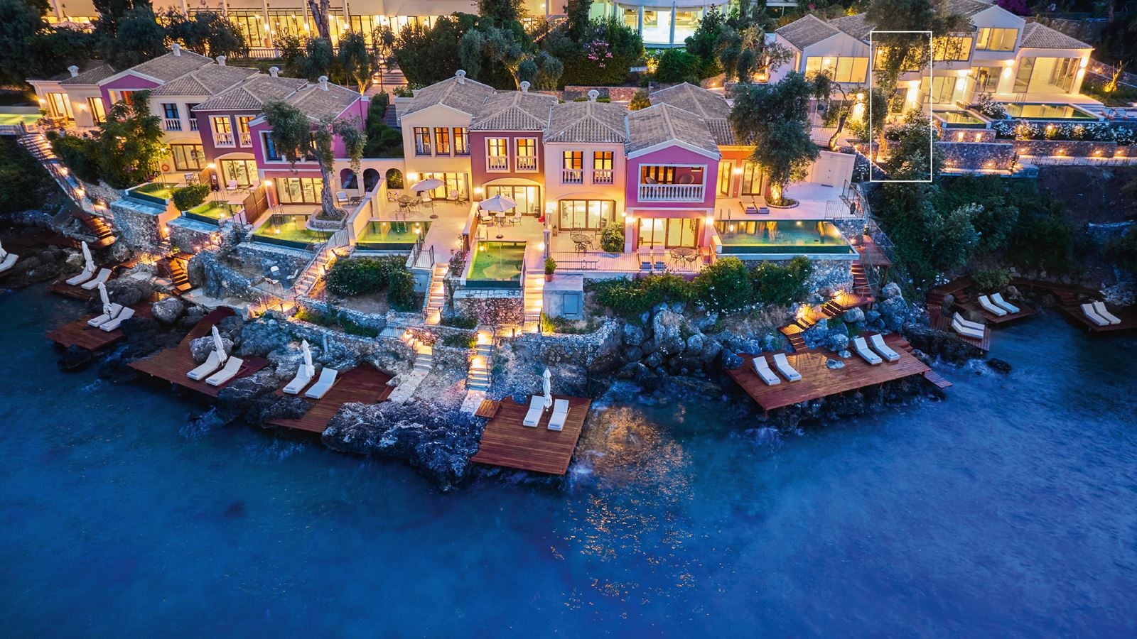 rooms-maisonette-on-the-rocs-waterfront