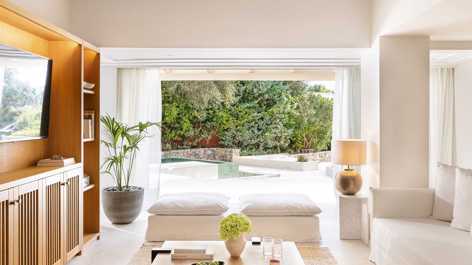 rooms-dream-villa-beachfront-private-pool-2-bedroom-+-1-master