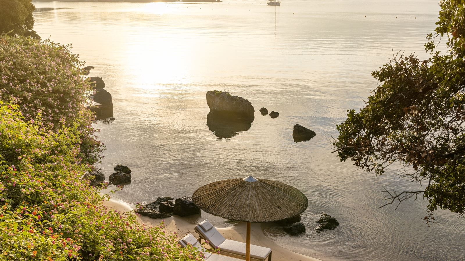 rooms-two-villa-residence-with-private-beach-4-bedroom