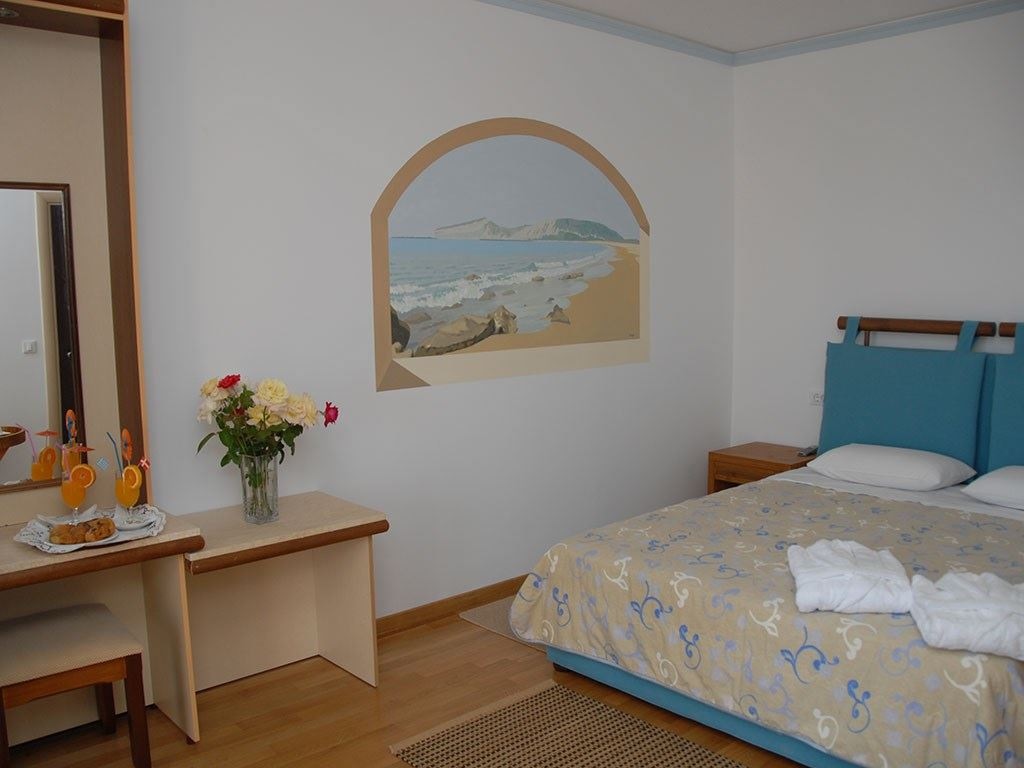 rooms-suite-classic-2-bathrooms