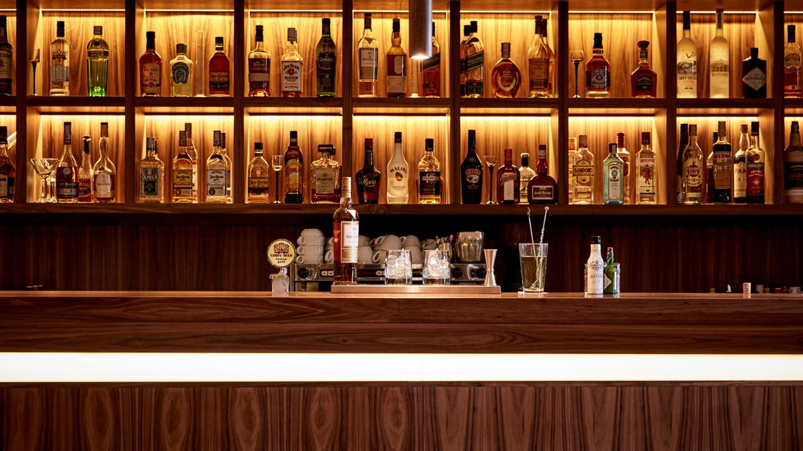 bars-panorama-lobby-bar