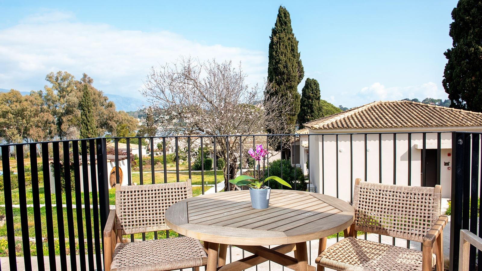 rooms-bungalow-beach-front