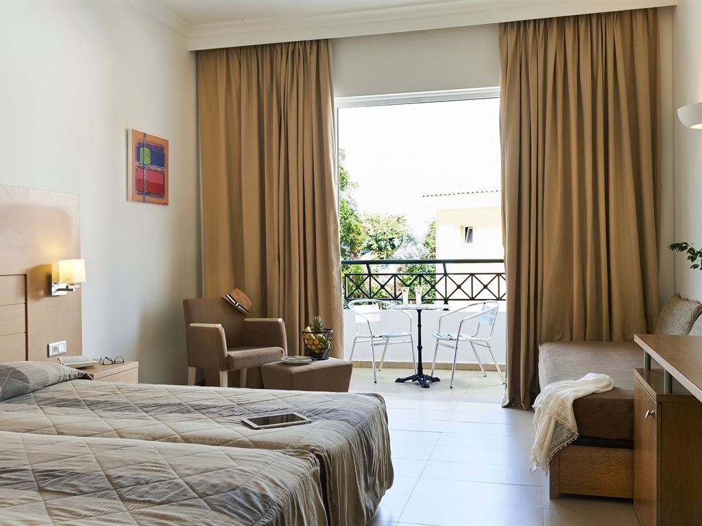 rooms-room-double-mountain-view