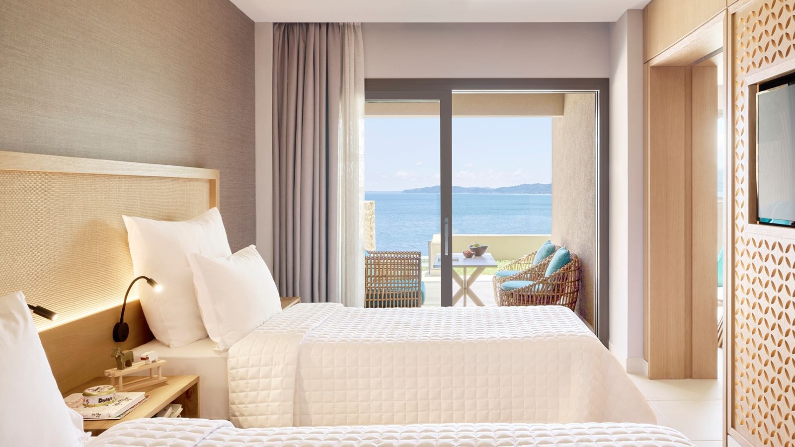 rooms-two-bedroom-bungalow-suite-private-garden-sea-view