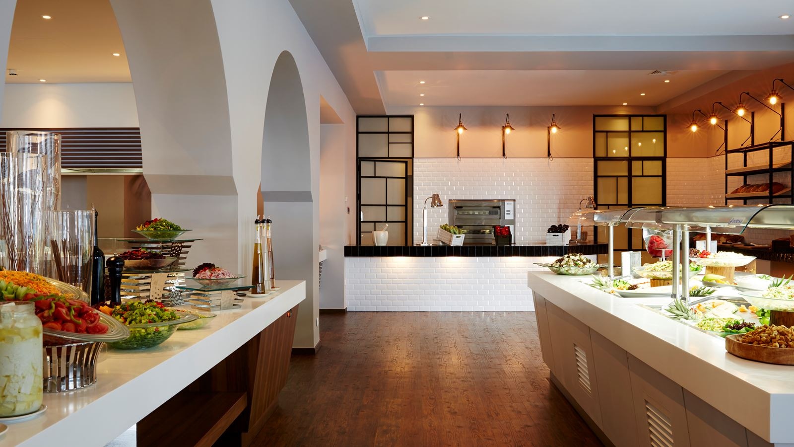 restaurants-la-terrrazza-main-restaurant