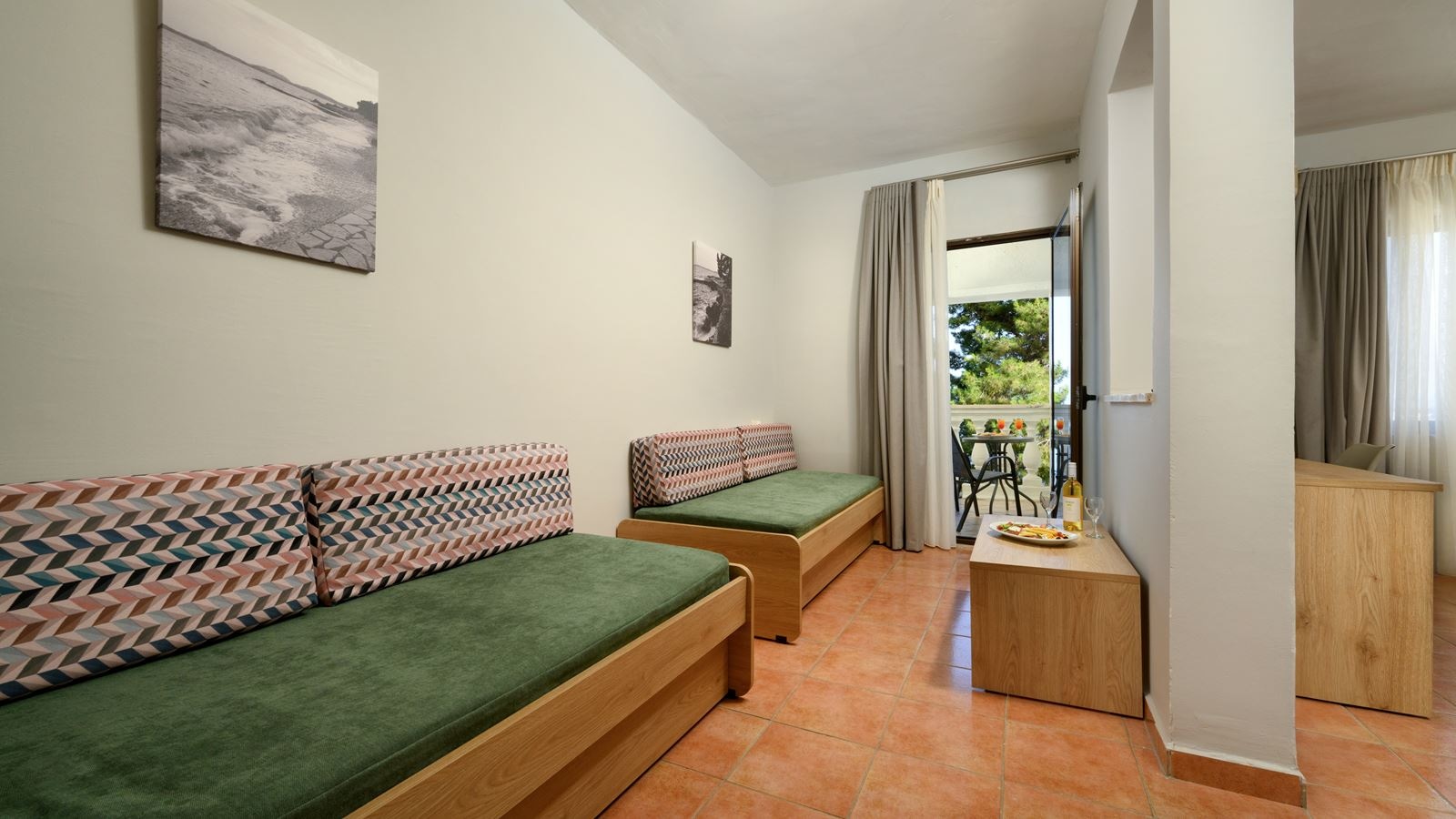 rooms-family-bungalow-sea-view