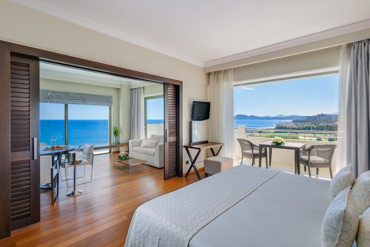 rooms-elite-club-luxury-suite-one-bedroom-sea-view