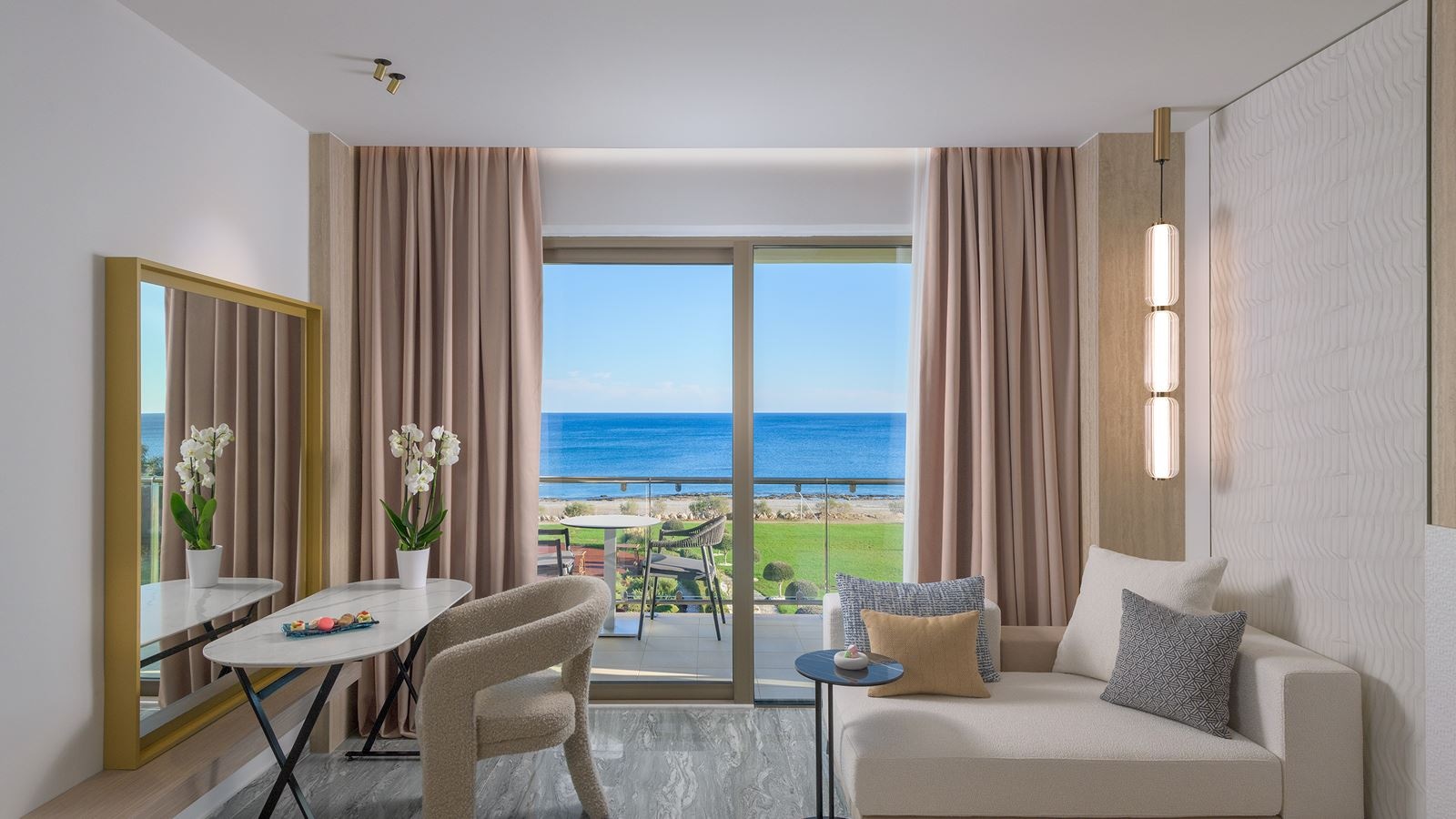 rooms-room-premium-sea-view