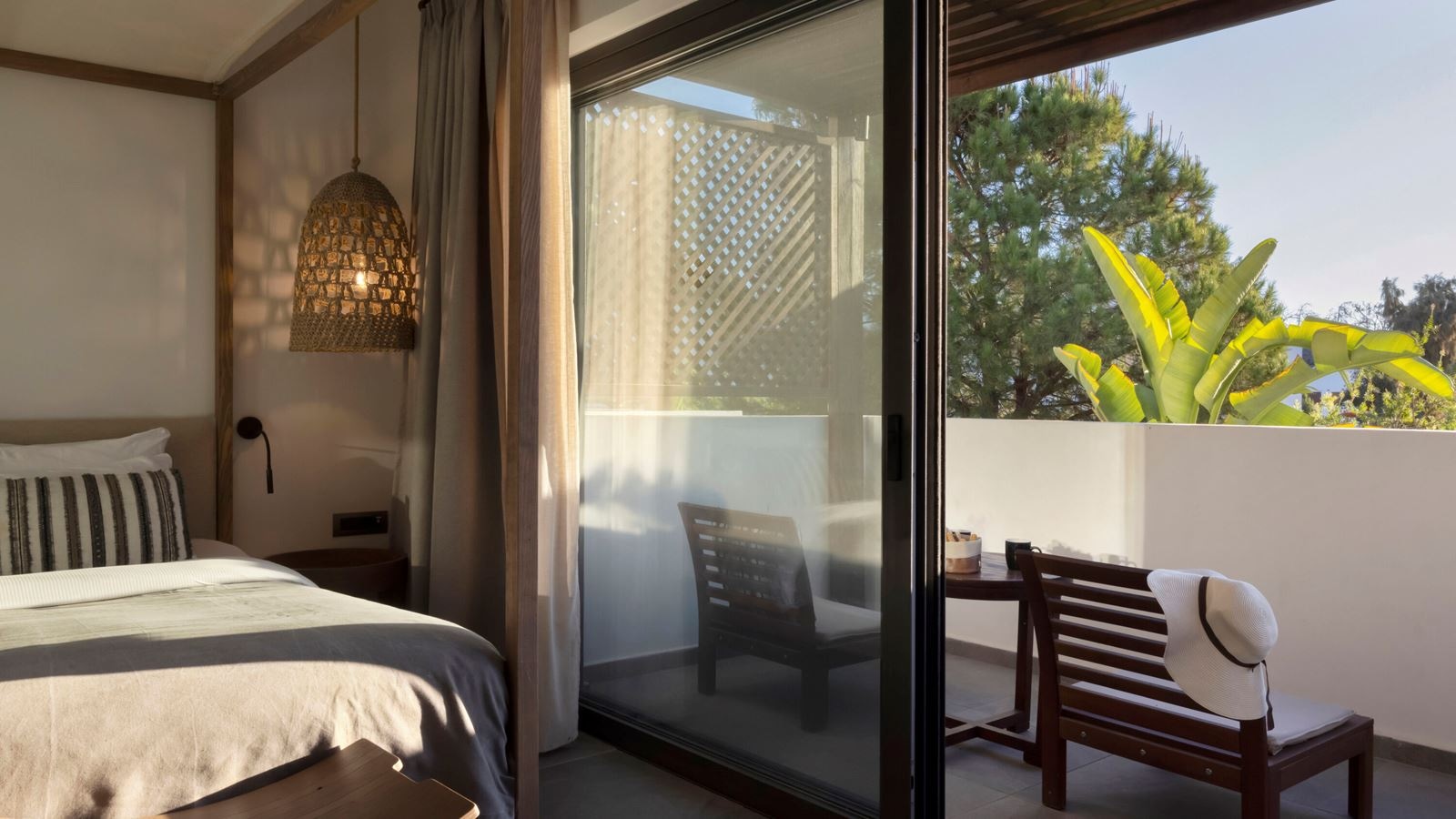 rooms-tropical-zen-bungalow-suite