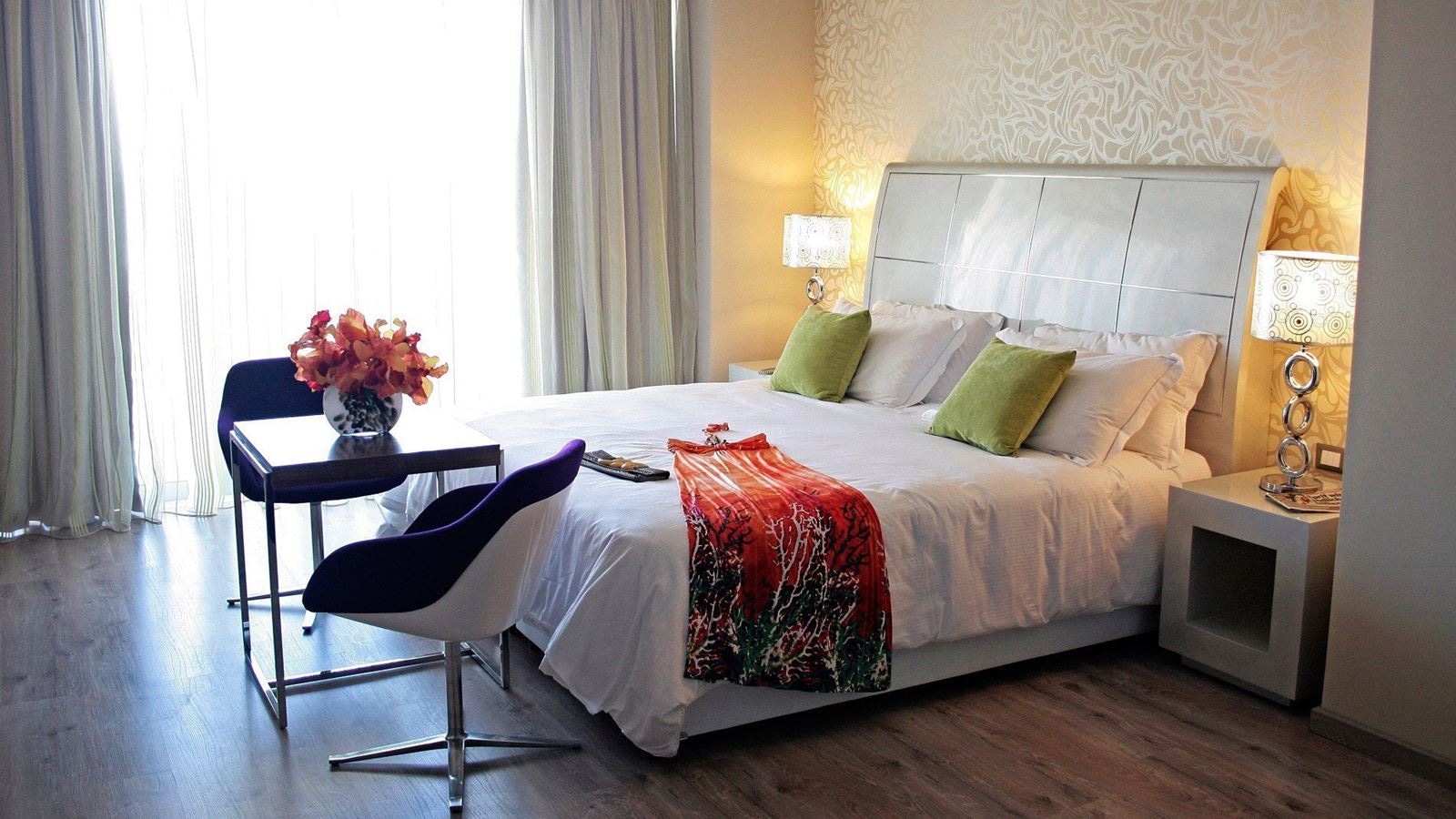 rooms-deluxe-single-sea-view-with-balcony