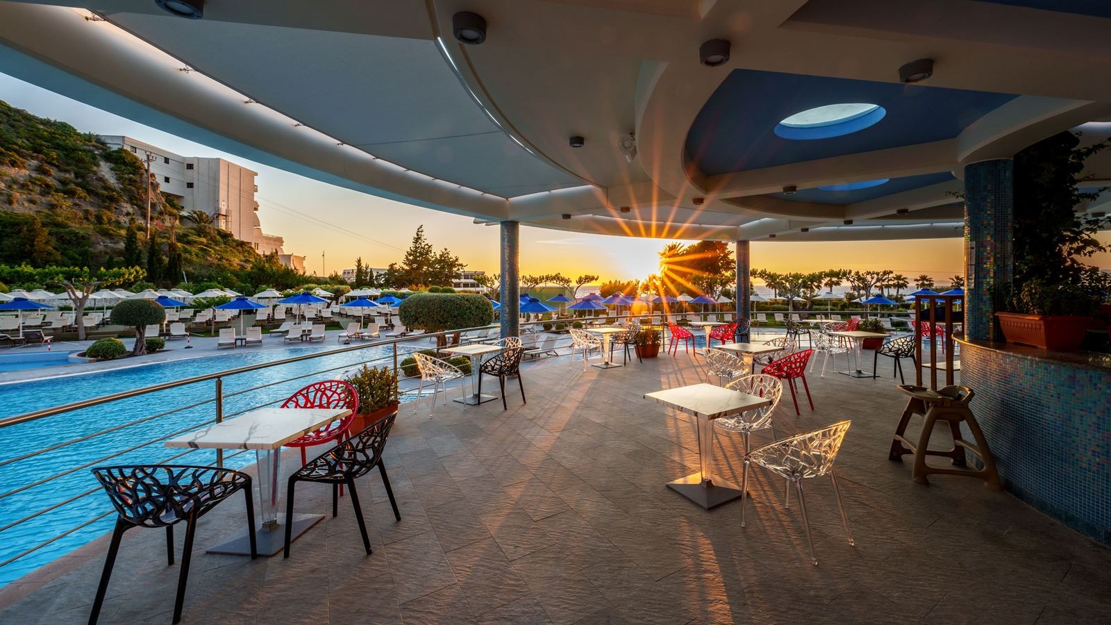 bars-rotonda-pool-bar