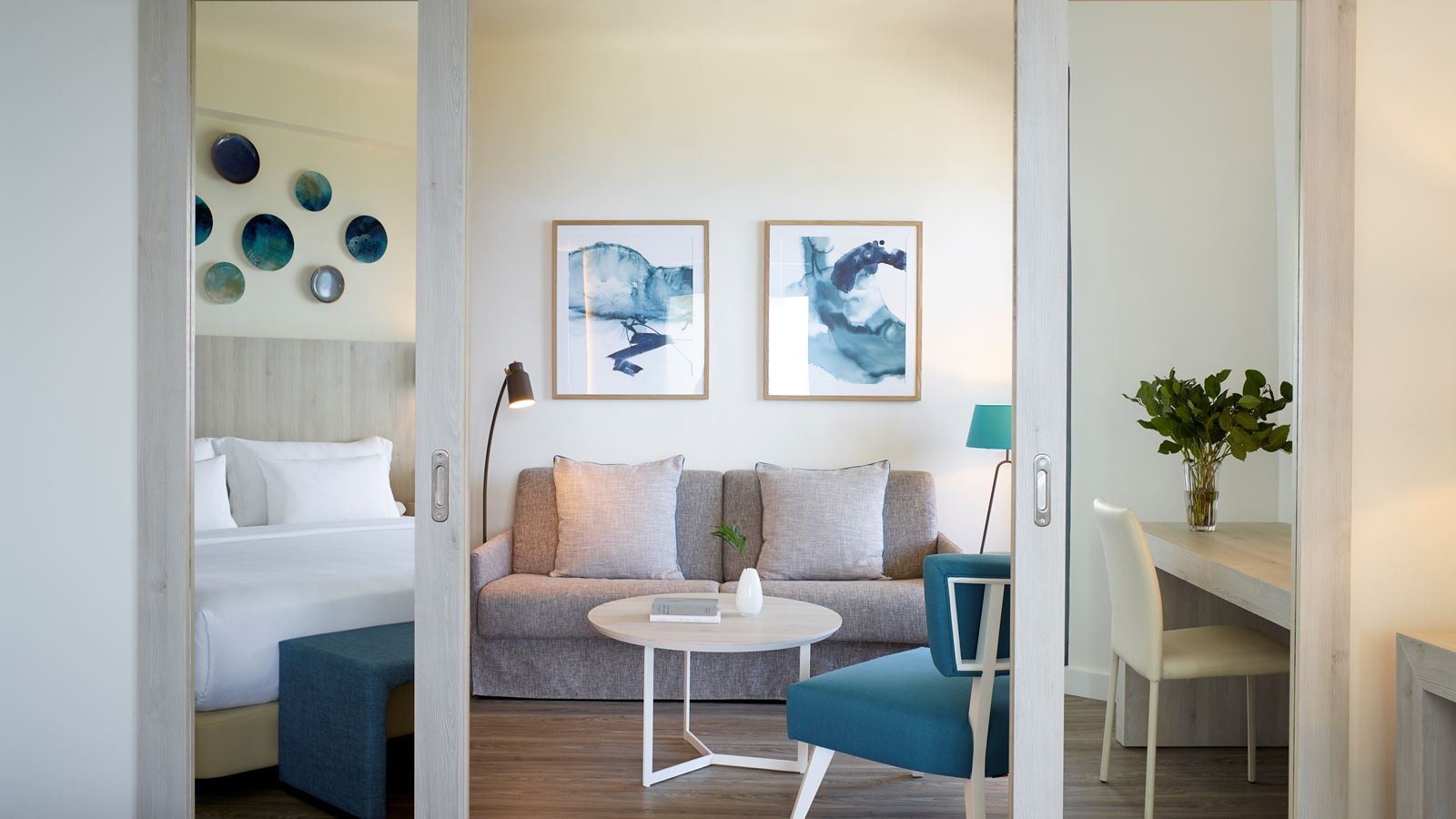 rooms-suite-junior-sea-view-balcony