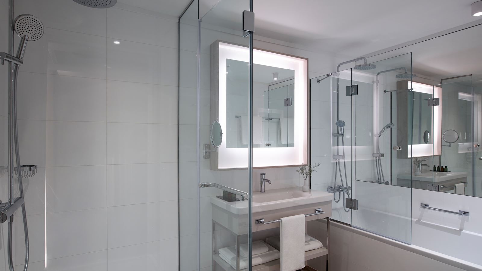 rooms-suite-junior-sea-view-balcony