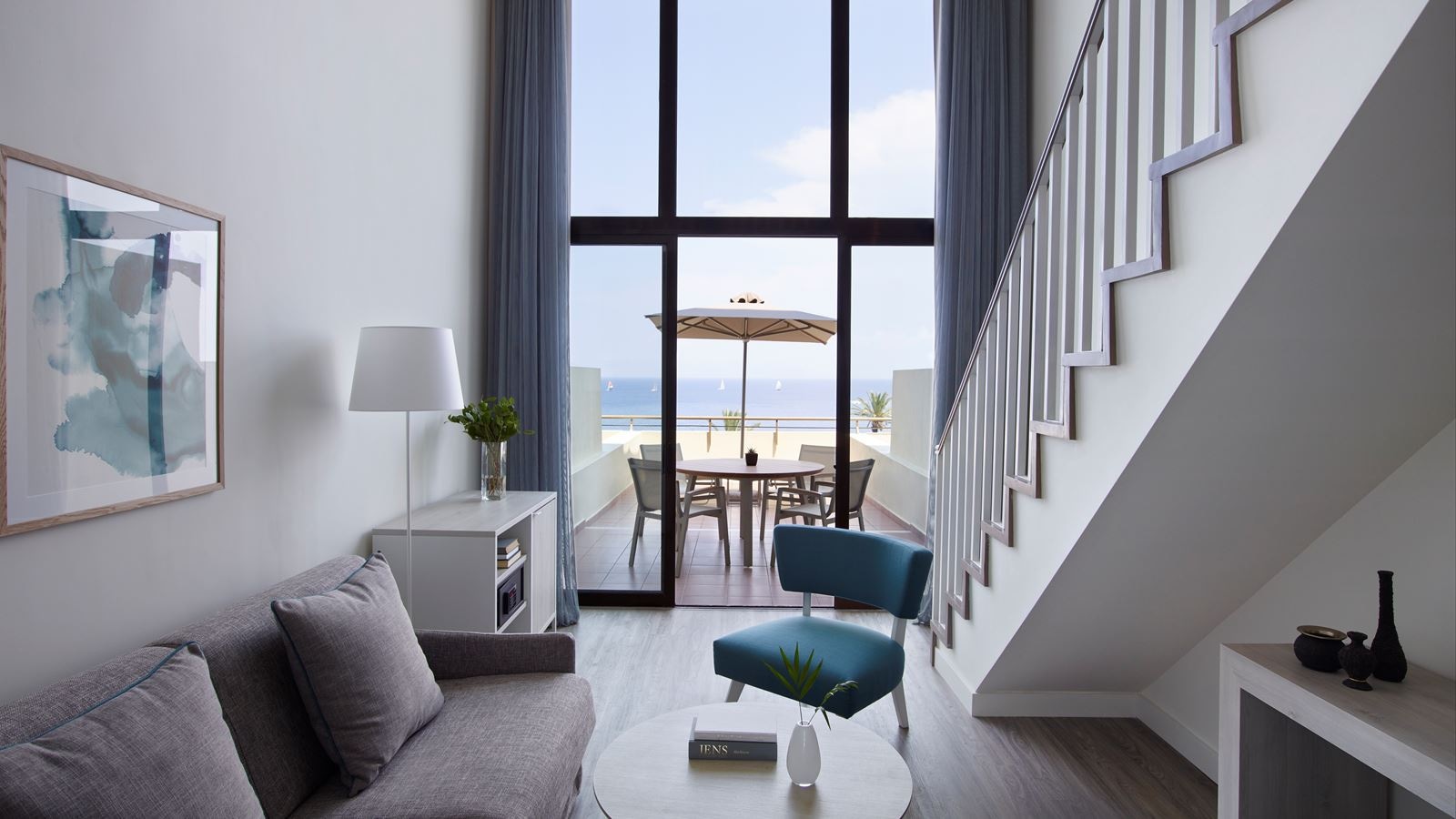rooms-suite-duplex-sea-view-balcony