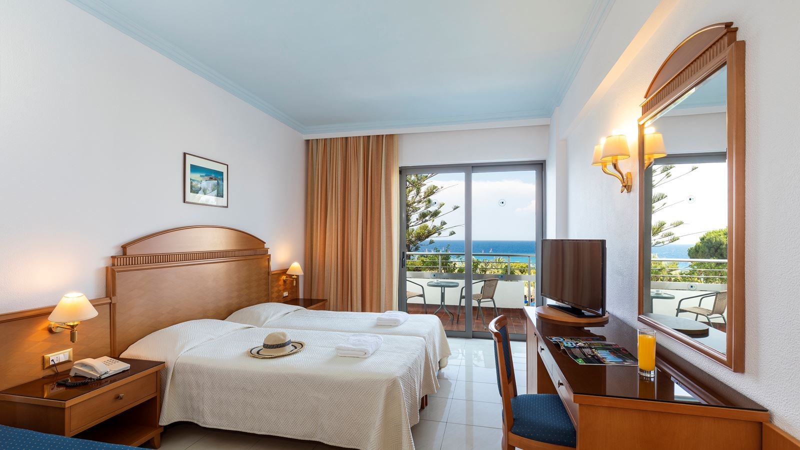 rooms-double-room-sea-view-balcony