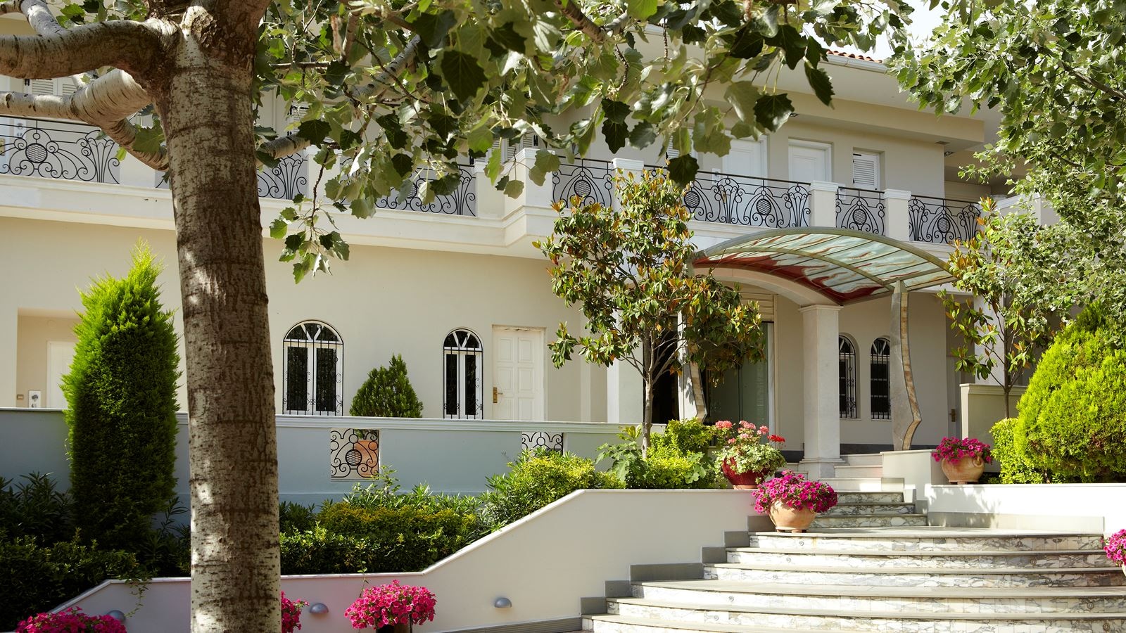 general-main-building