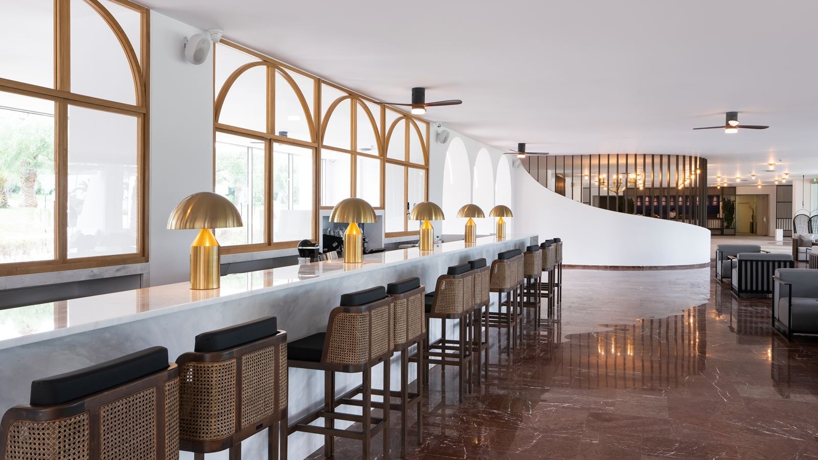 restaurants-palm-lobby-bar