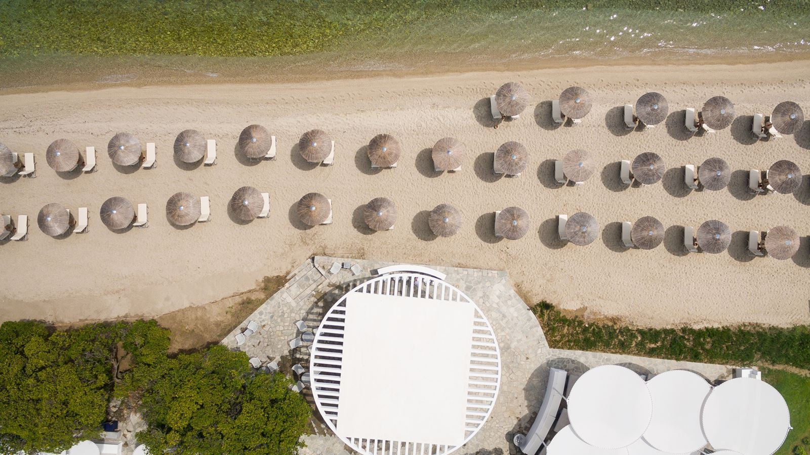 bars-ninemia-beach-bar