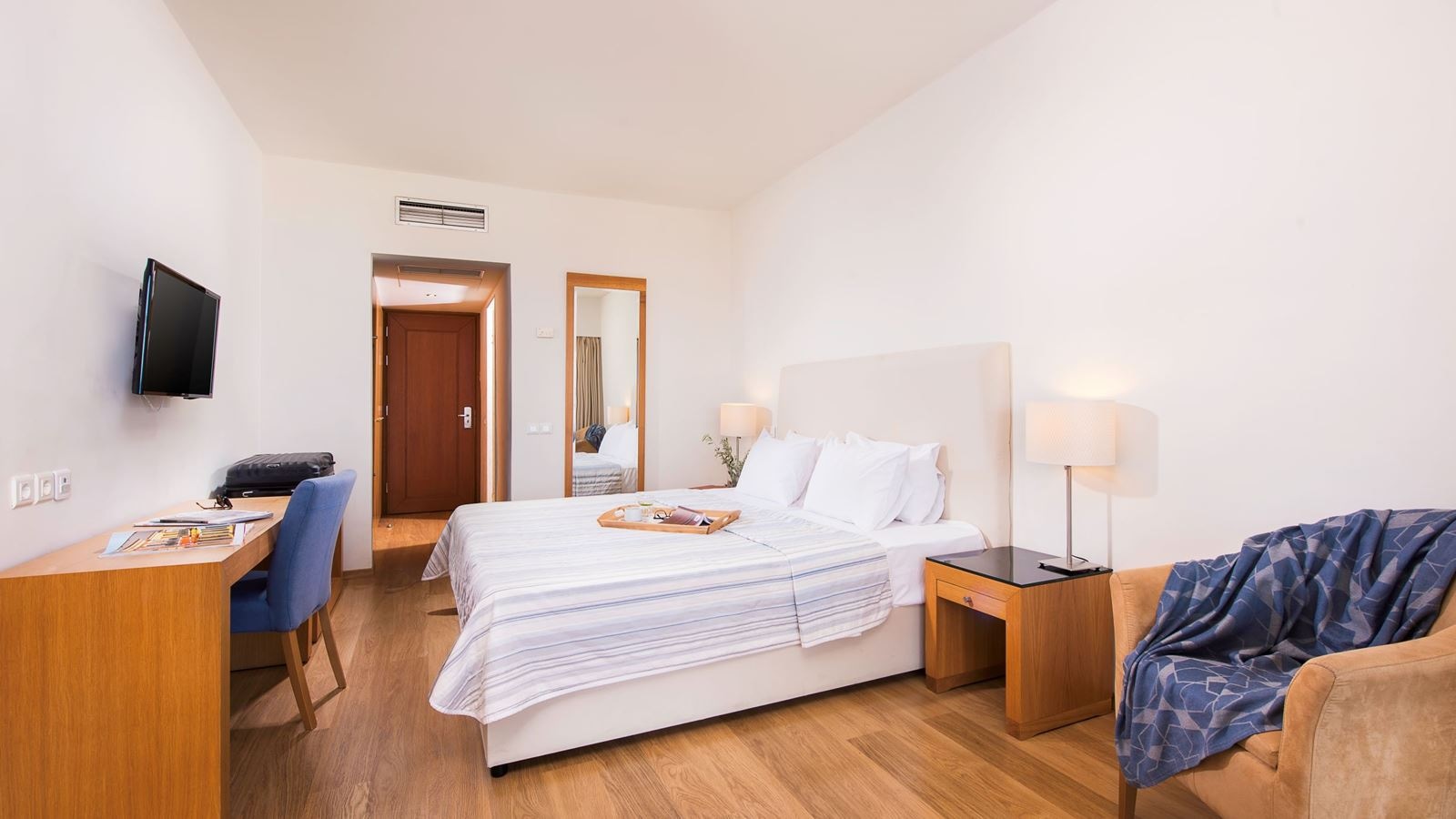 rooms-single-room-inland-view